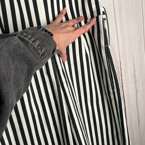 Black and White Striped Jumpsuit Rachel Roy size 6 - Picture 4 of 12